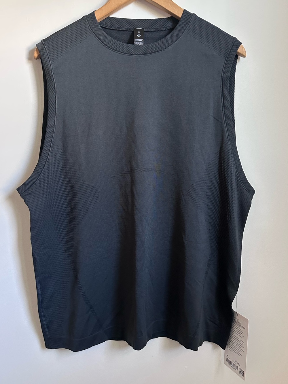 NWT Lululemon Metal Vent Tech Relaxed Fit Sleeveless Tank Men’s M Black Grey